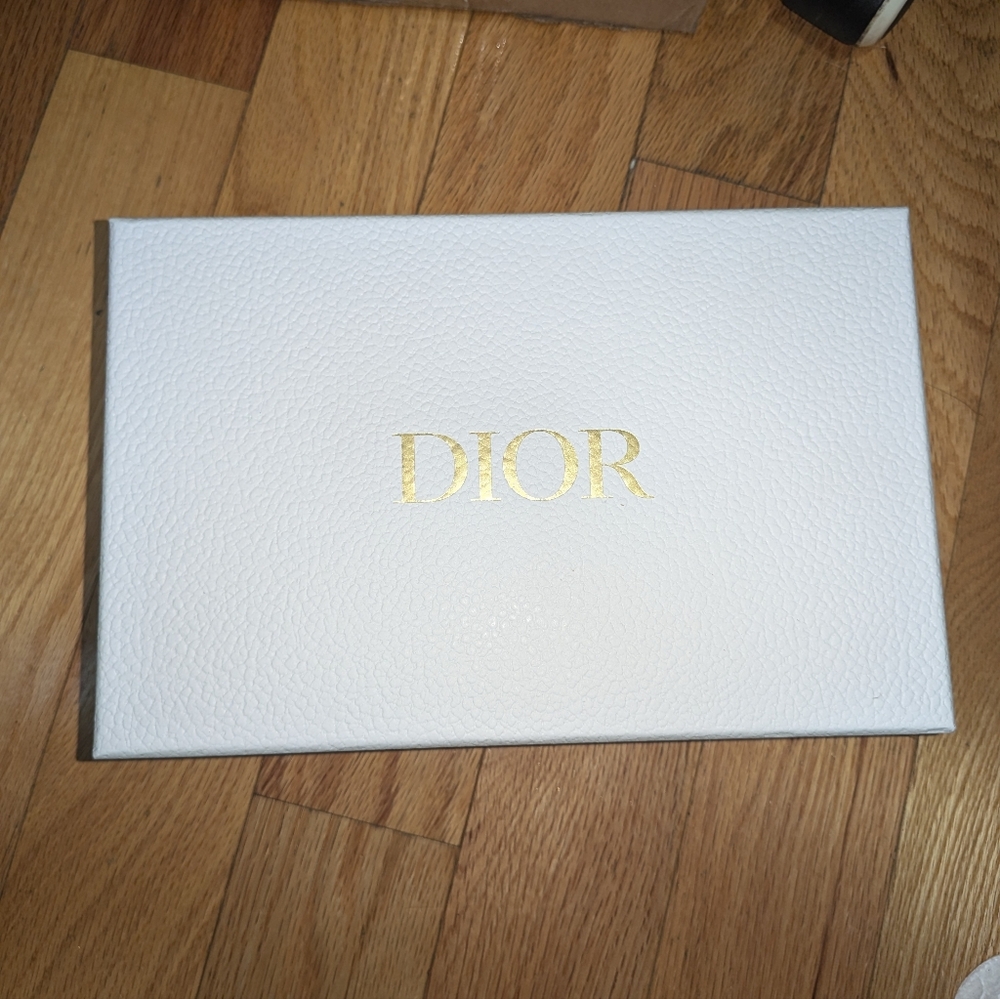 NEW IN BOX DIOR BACKSTAGE BRUSH SET & COSMETIC CASE - Picture 2 of 9